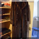 H06. Fur coat. 